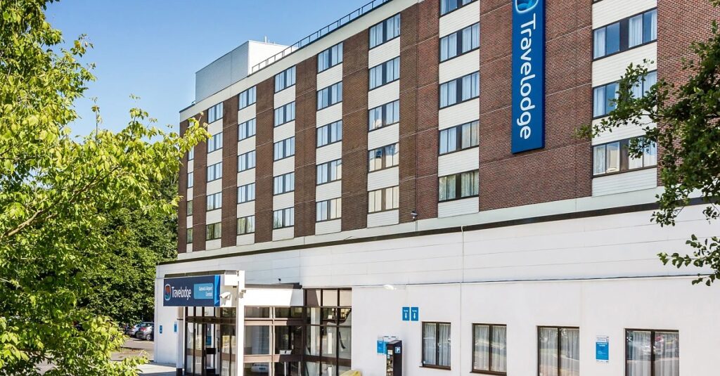 Everything You Need to Know About Travelodge East Grinstead (Book Now)